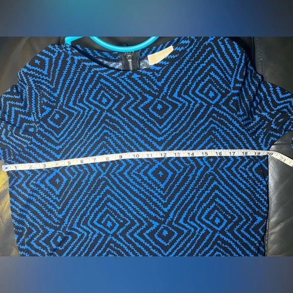 Michael Kors dress blue w black design. Size ?M. See pic of p-p measurements. - Picture 5 of 5